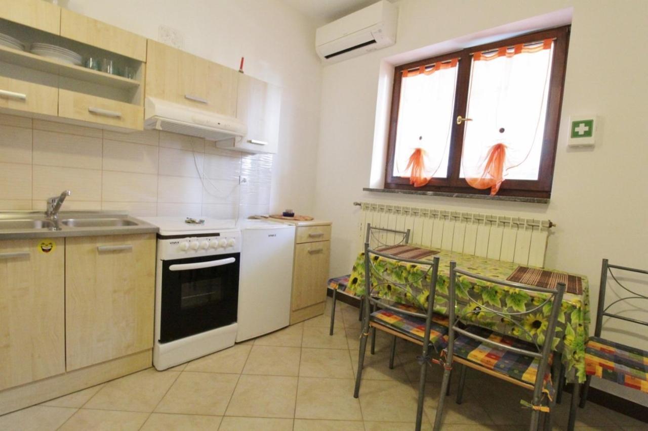 Apartments Zambratija With Sea View Esterno foto