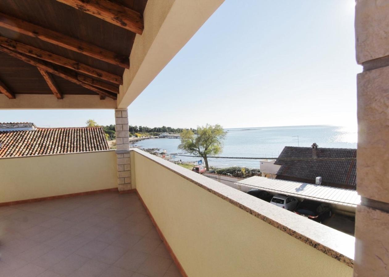 Apartments Zambratija With Sea View Esterno foto