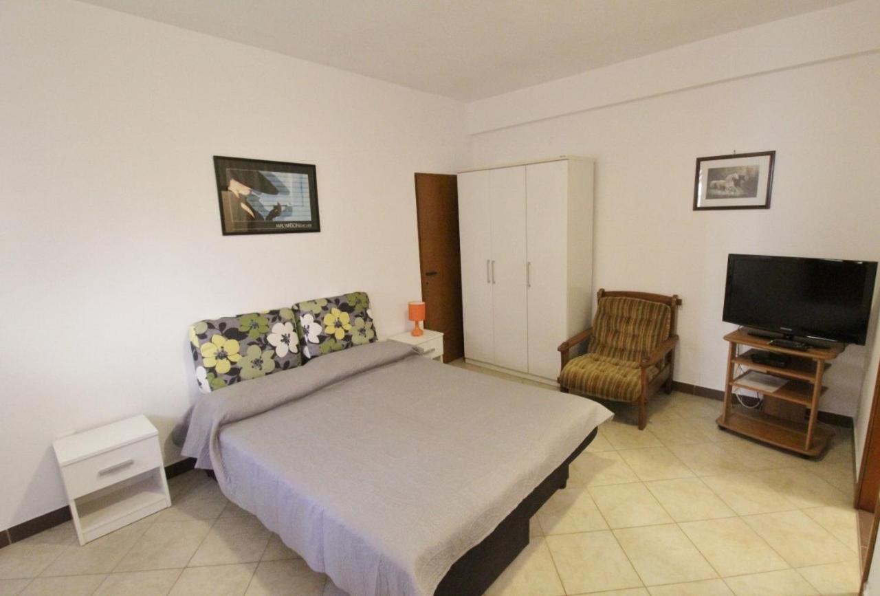 Apartments Zambratija With Sea View Esterno foto